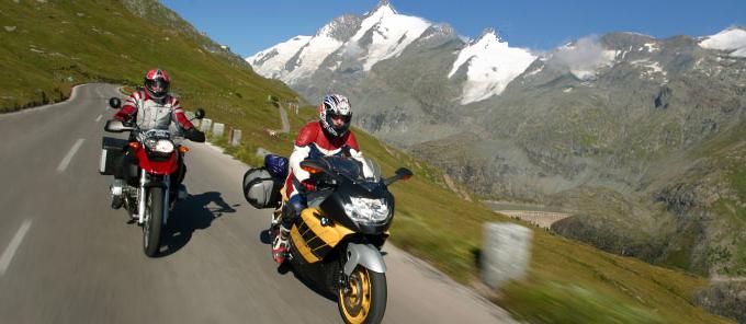 Alpen Motorradtouren Österreich, Alpenpässe Südtirol, günstige Biker Angebote buchen