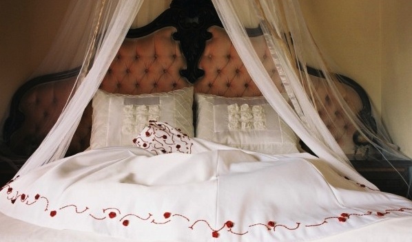 Romantik-Hotel-Suite.jpg