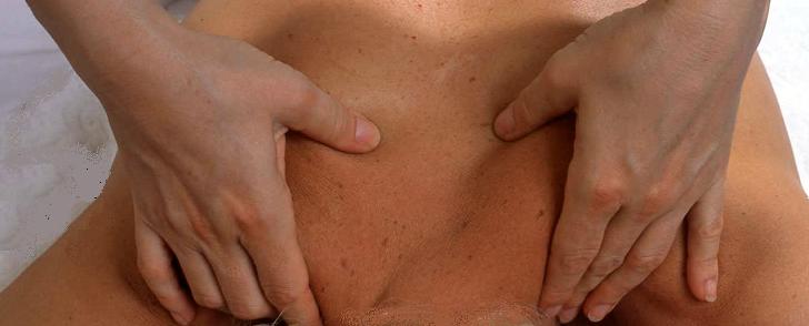 Massage Tipps für die Therapie bei Rückenschmerzen in guten Wellnesshhotels mit Therapien und Angebo